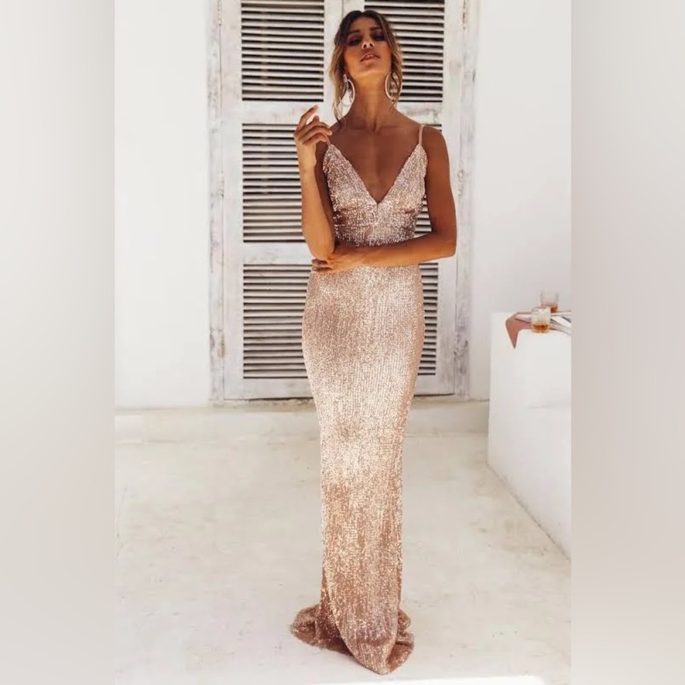 Hello Molly gold sequin maxi dress size xs (House of Fun)